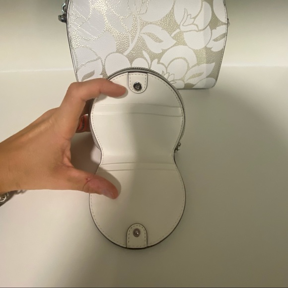 Kate Spade Crossbody - Picture 11 of 15